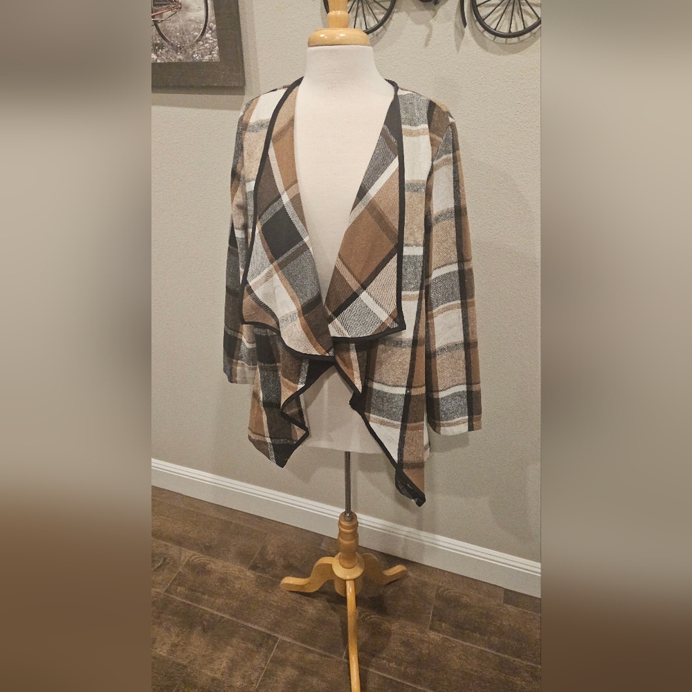 Plaid Open Front Cardigan - Brown, Black, White.            New sz large
